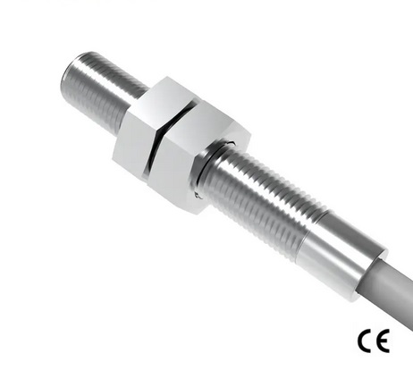 LR05AF15DPOY, czujnik indukcyjny, zbliżeniowy, obudowa M5, czoło zabudowane, zasięg 1,5mm, PNP, NO, przewód 2m, 10-30V